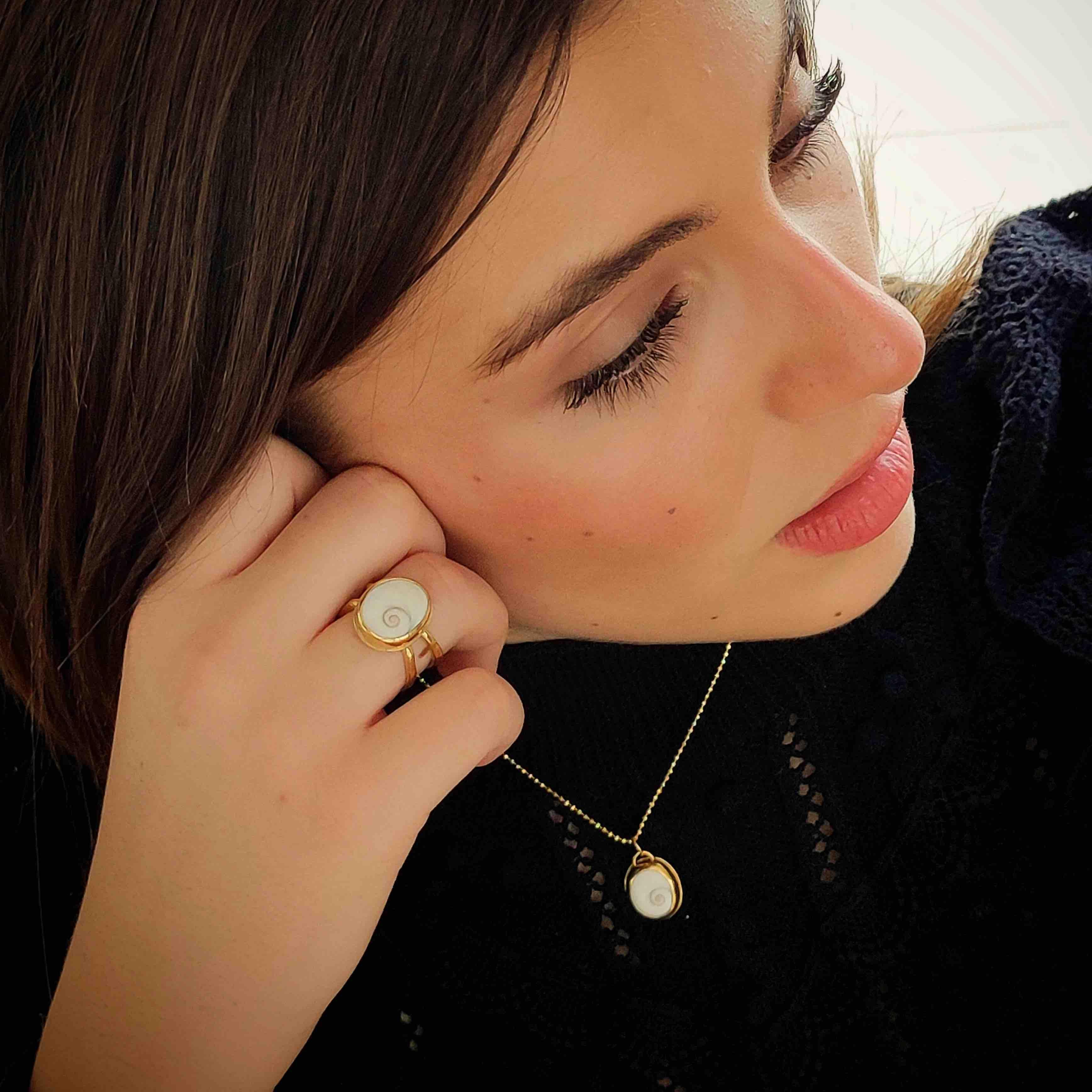 Anillo Habita de la Suerte (Orejita de Mar)