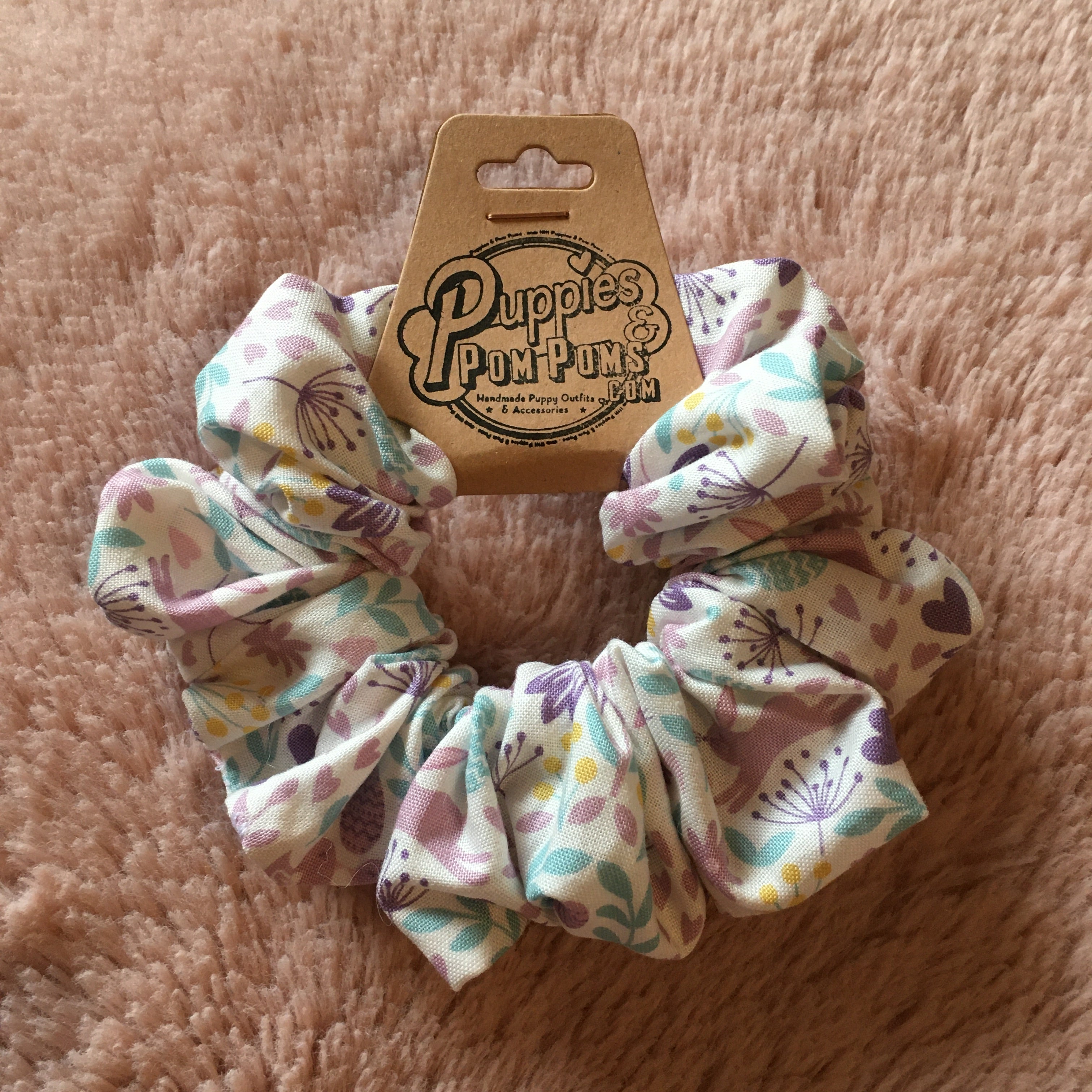 Sweet Spring White Scrunchie-1